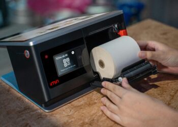 What Is a Smart Store? Discover the Future of Shopping with Tech Innovations