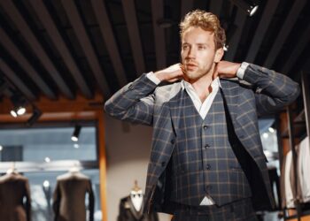 Smart Shop Motors: Revolutionizing Your Shopping Experience with High-Tech Efficiency