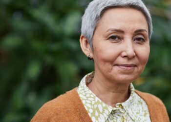 over 60 year short haircuts for older women