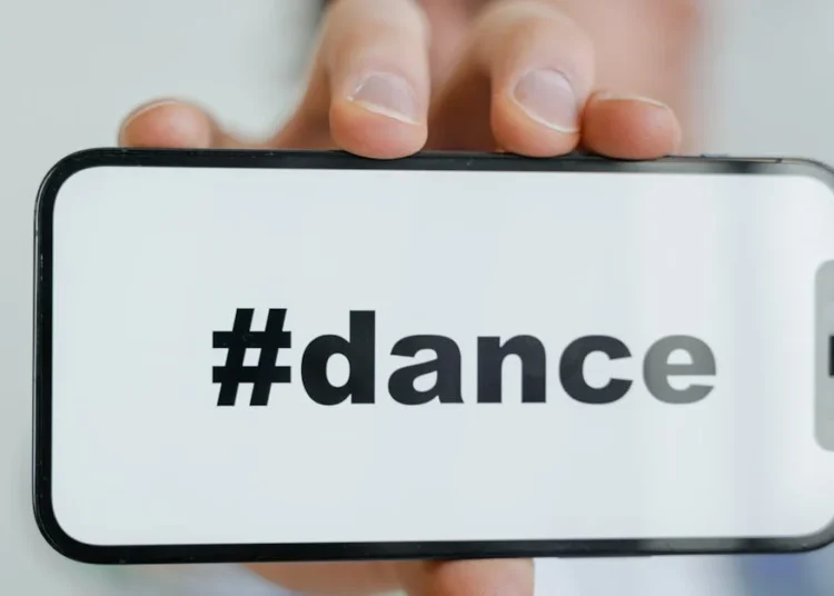 How to Text Anonymously on iPhone: Unlock Privacy and Spice Up Your Conversations