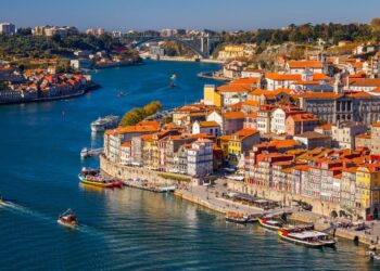 What Upscale Tourists Miss by Skipping Portugal’s Small Kitchens