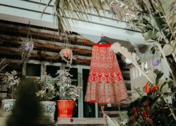 thin hair medium length half up wedding hairstyles