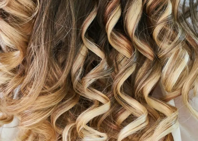 layered hairstyles round face double chin medium length hairstyles