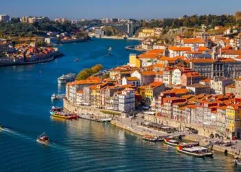 What Upscale Tourists Miss by Skipping Portugal’s Small Kitchens